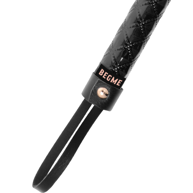 Begme Black Edition-Black Edition Flogger von Pelle Vegana · Sextoys (Bild 4)