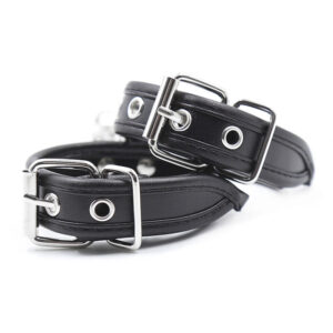 Ohmama Fetish-Handschellen für Handgelenk-PVC · Bondage & Handschellen (Bild 3)