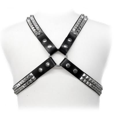 Leather Body-Leder-Harness mit Pyramidennieten