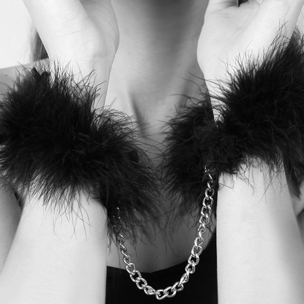 Bijoux Indiscrets-Za Zu Handschellen mit Penis · Sextoys (Bild 4)