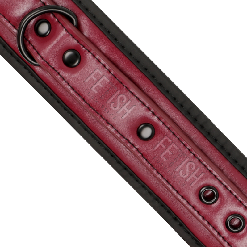 Fetish Submissive Dark Room-Fetish Submissive Handschellen Haut · Sextoys (Bild 4)