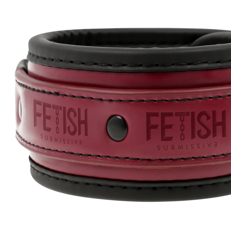 Fetish Submissive Dark Room-Fetish Submissive Handschellen · Sextoys (Bild 3)