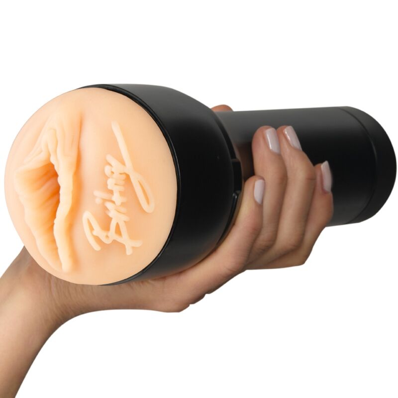 Kiiroo-Feel Britney Amber Stroker · Sextoys