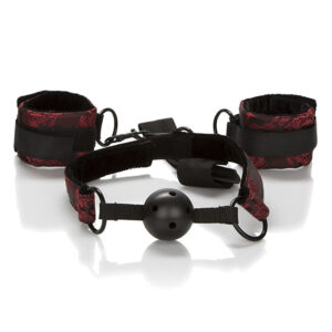 Calexotics-Gag-Skandal mit Atemkugel und Handschellen-Silikon · Bondage & Handschellen