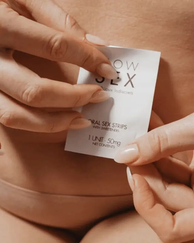 Bijoux Slow Sex-Slow Sex Striptease für Oral Sex · Oralsex & Körperspiele (Bild 3)